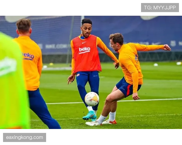 佩德里关键战表现为何起伏？稳定性背后的战术与体能制约