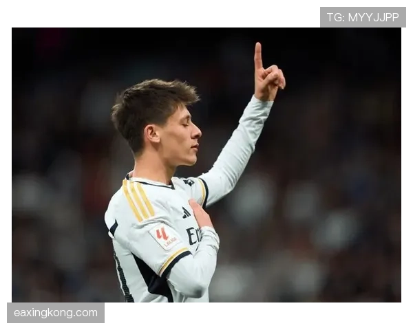 居莱尔配得上“土耳其梅西”称号吗？技术风格与战术适配性深度解析